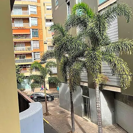 Tantulia Callao De Lima 57 Apto 5 Hab Tenerife מלון 5*